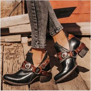 FREEBIRD Mystic Black - Size 7 Booties